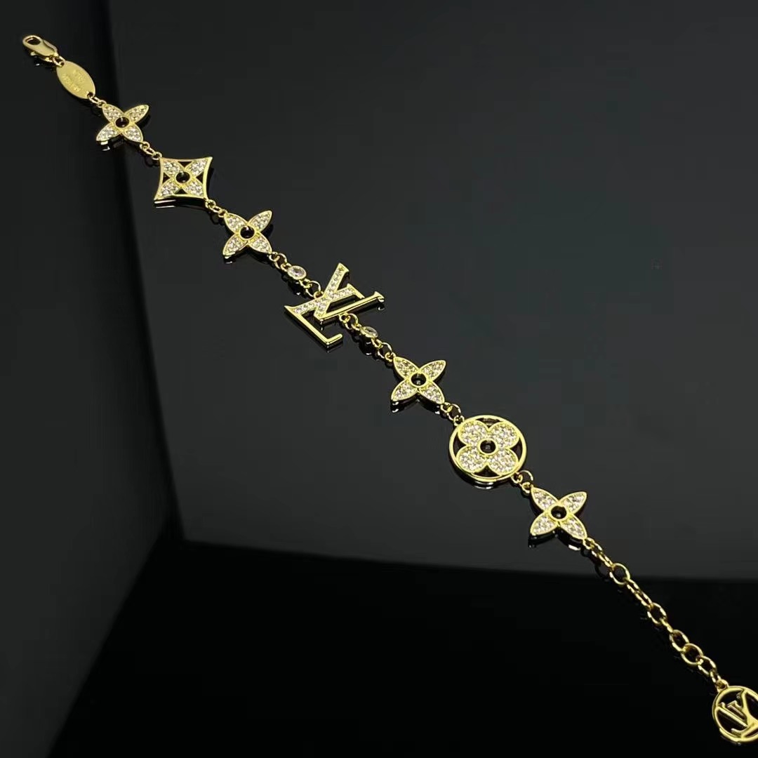 Louis Vuitton Diamond Blossom bracelet, diamonds