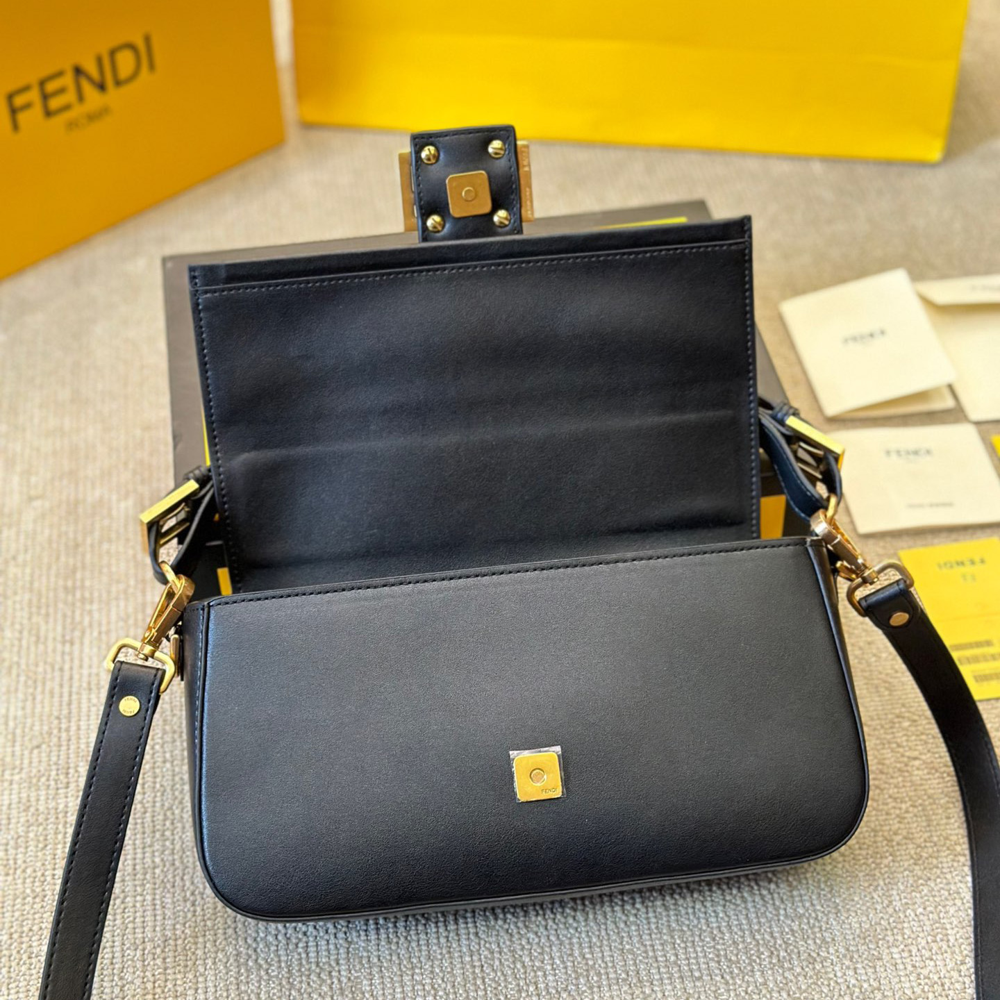 Fendi Baguette Medium
