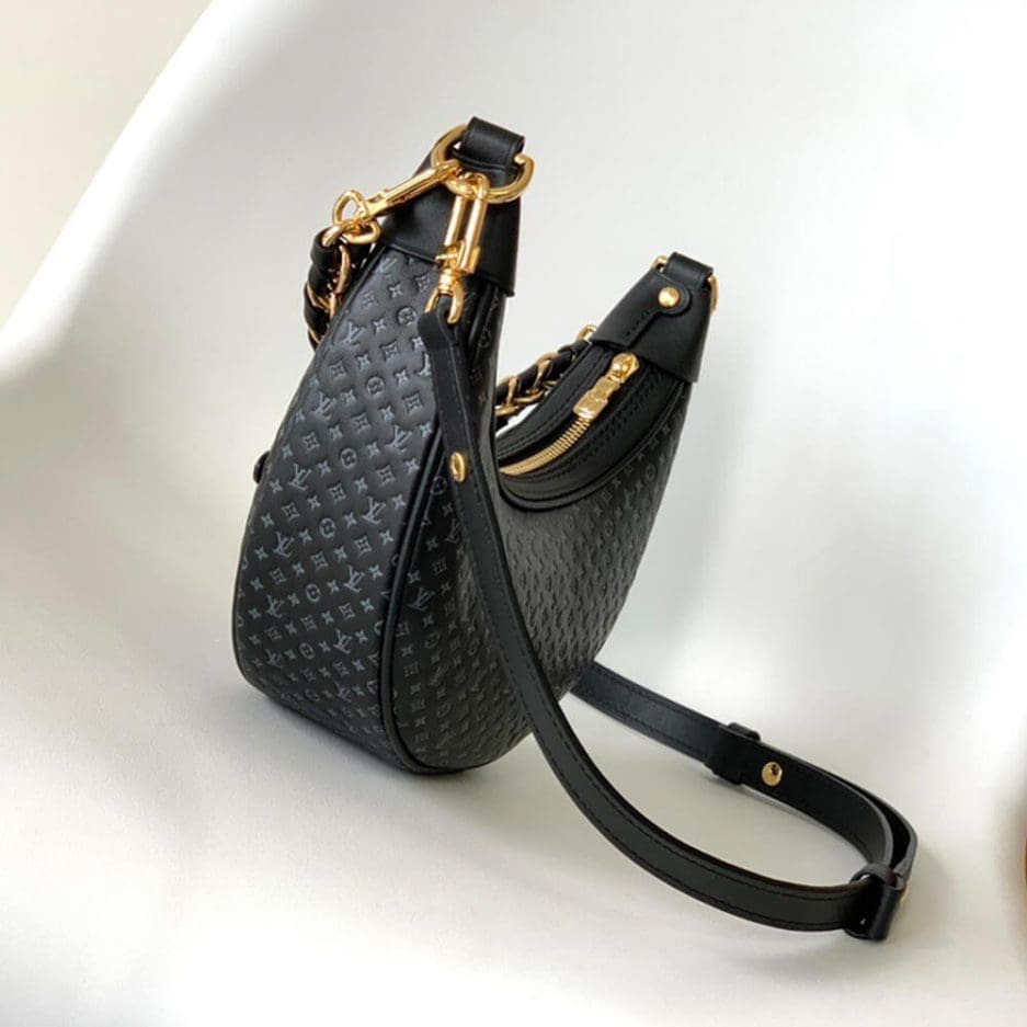 Louis Vuitton Loop M22591