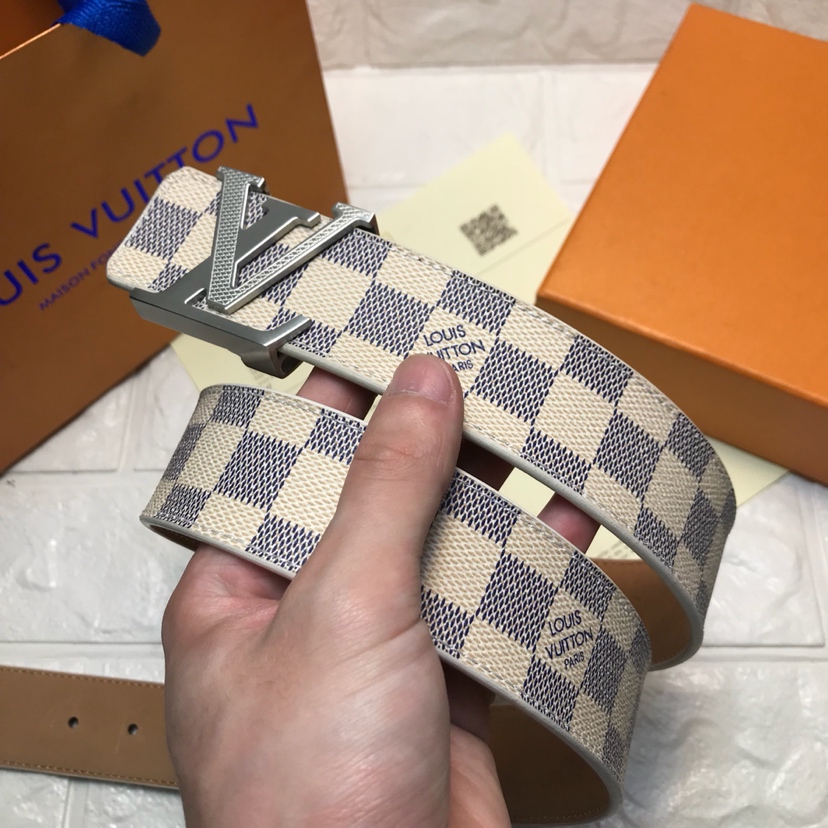 Louis Vuitton INITIALES 35MM REVERSIBLE BELT