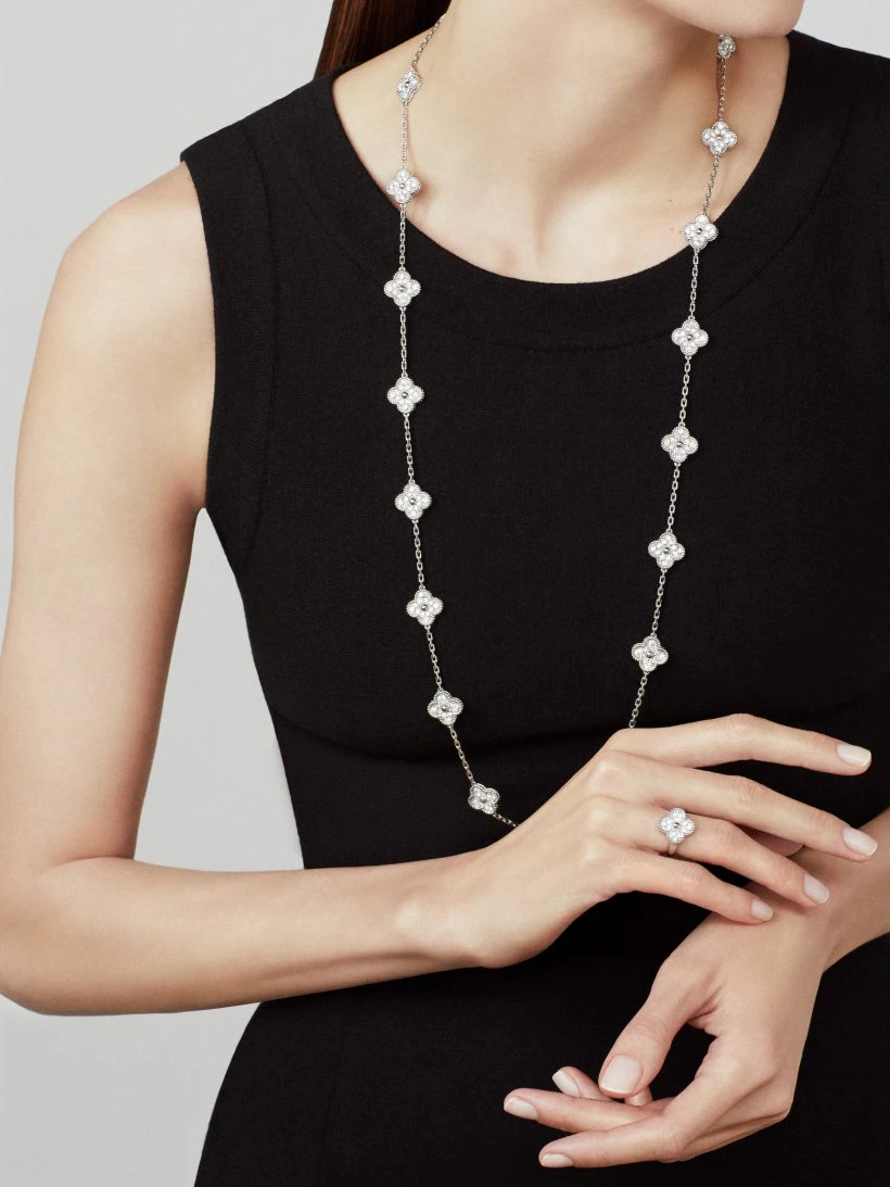 Van Cleef & Arpels Vintage Alhambra long necklace, 20 motifs