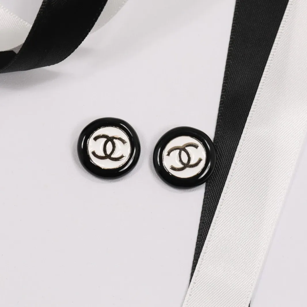 CCE611 24P Black White Buttons Round Enamel Stud Earring For Women