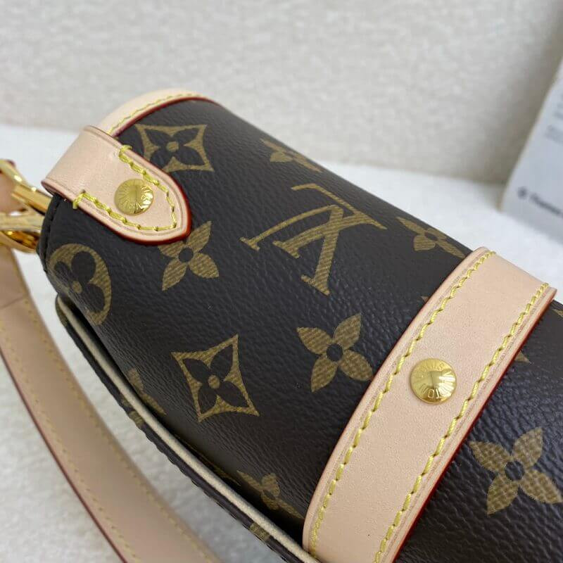 Louis Vuitton M46740 Saumur BB