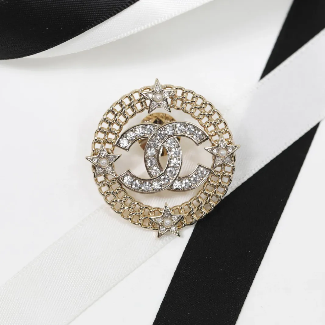 High quality CC brooch