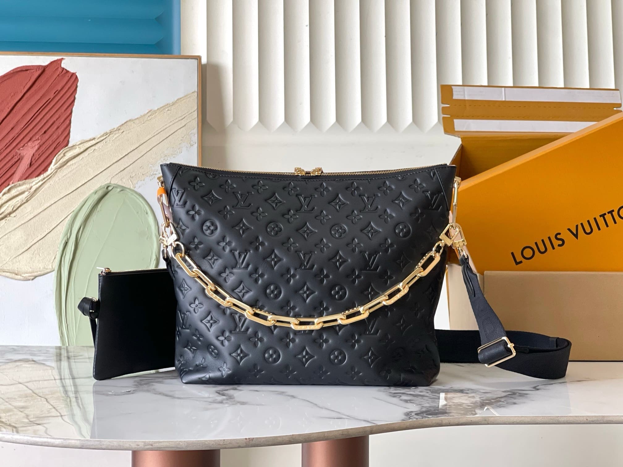 Louis Vuitton M12068 Coussin Hobo MM