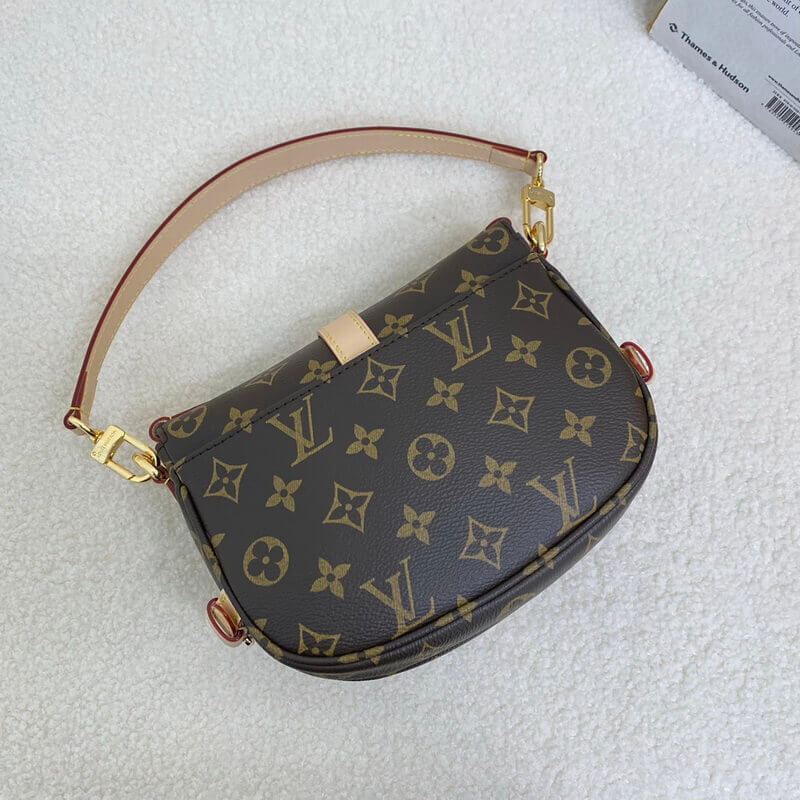Louis Vuitton M46740 Saumur BB