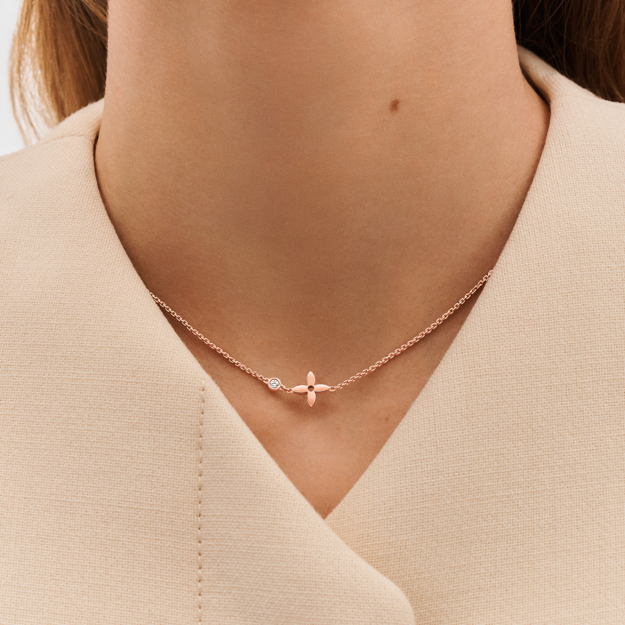 Louis Vuitton Idylle Blossom pendant, pink gold and diamond