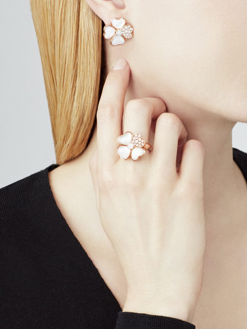 Van Cleef & Arpels Cosmos earrings, medium model