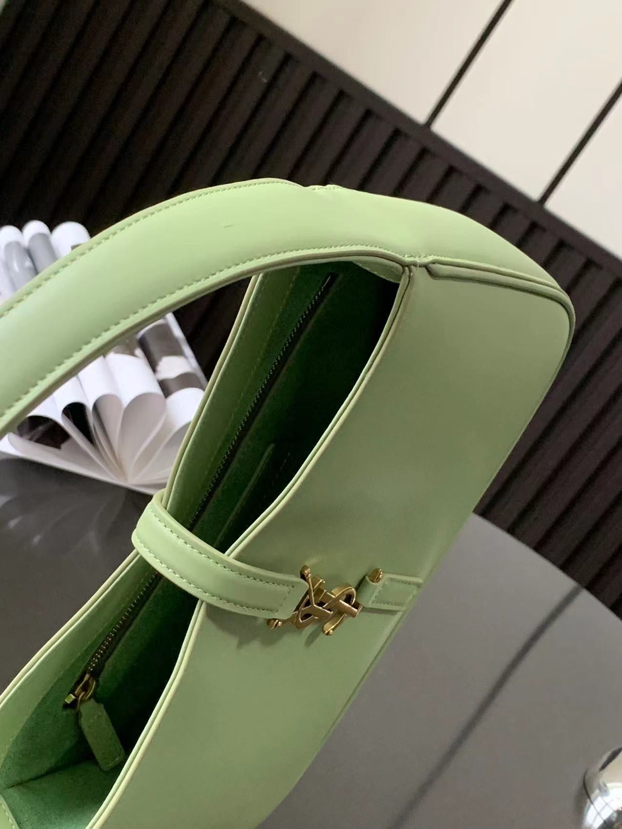 YSL Le 5 A 7  Hobo Bag In Smooth Leather