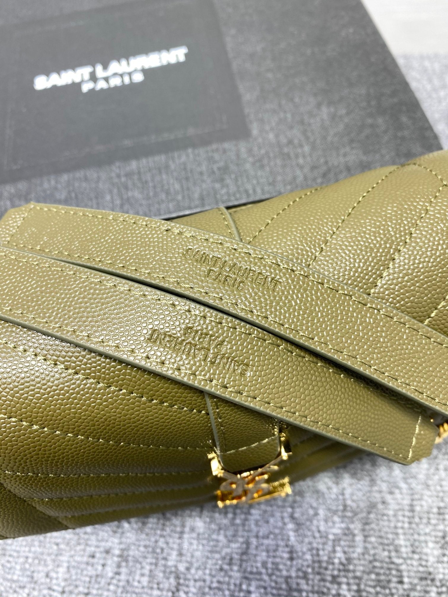 YSL  Envelope Medium Bag In Mix Matelasse Grain  De Poudre Embossed Leather