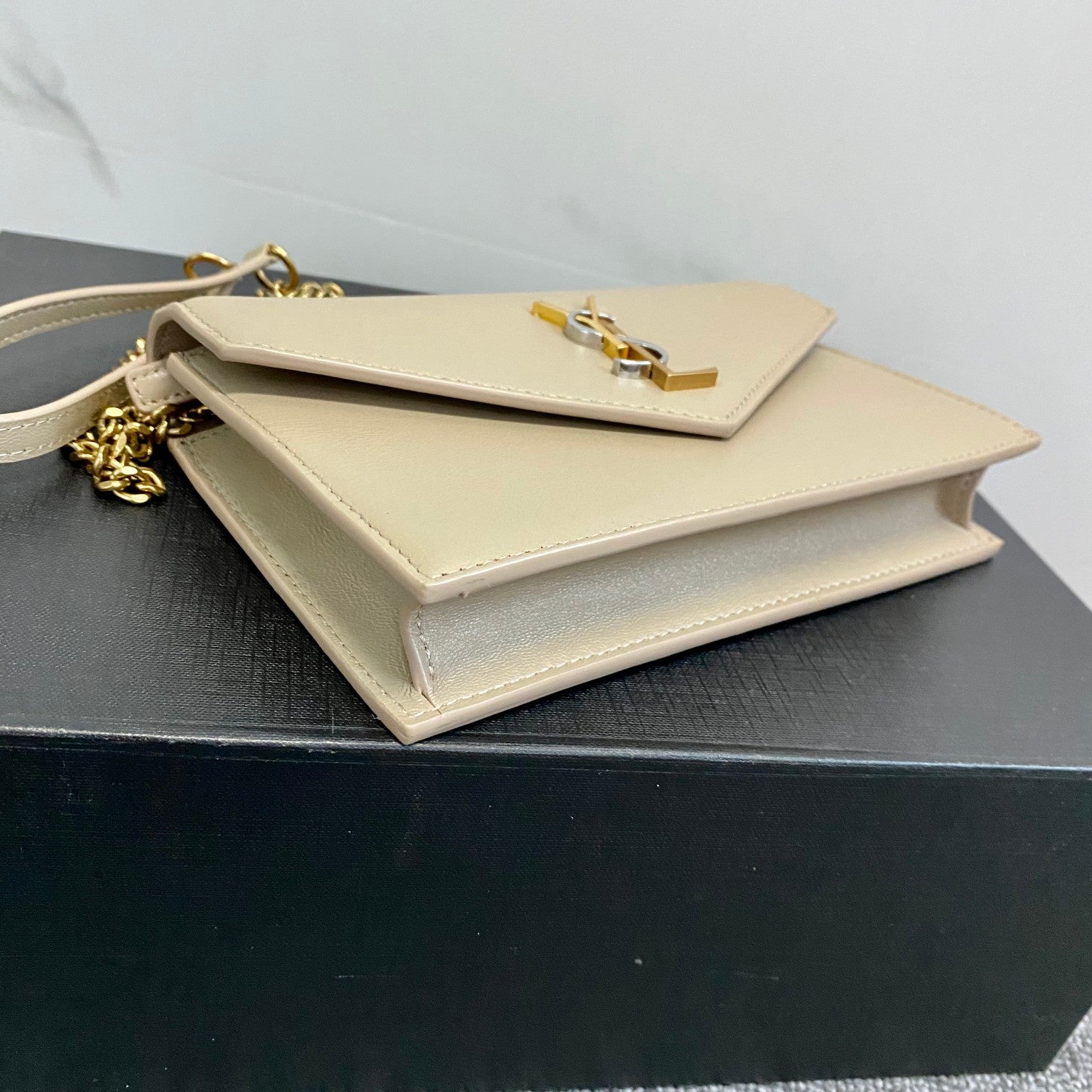 YSL Cassandre Envelope Chain Wallet In Smooth Leather