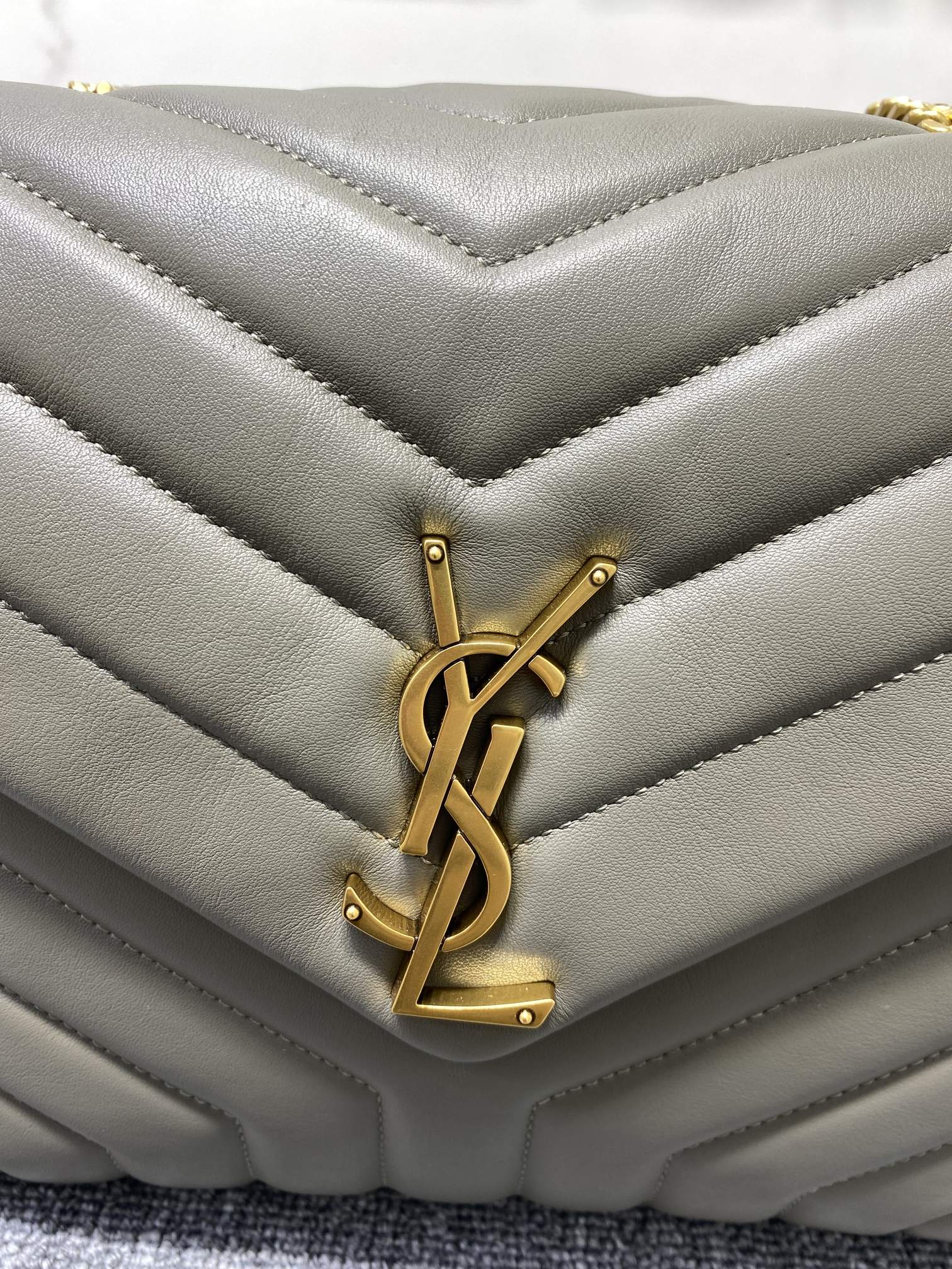 YSL Loulou Medium Chain Bag In Y Leather