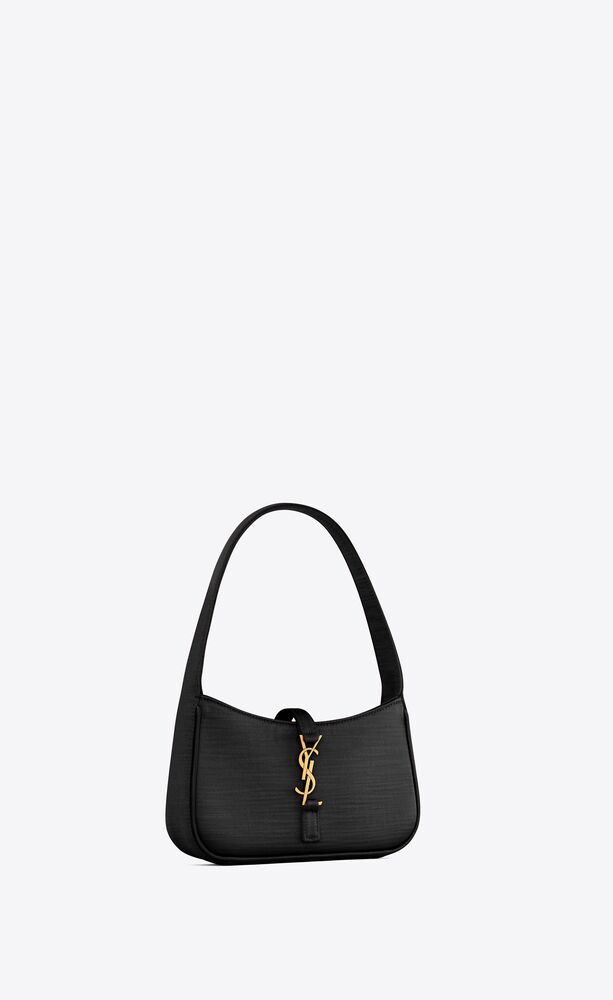 MINI LE 5 À 7 IN SATIN