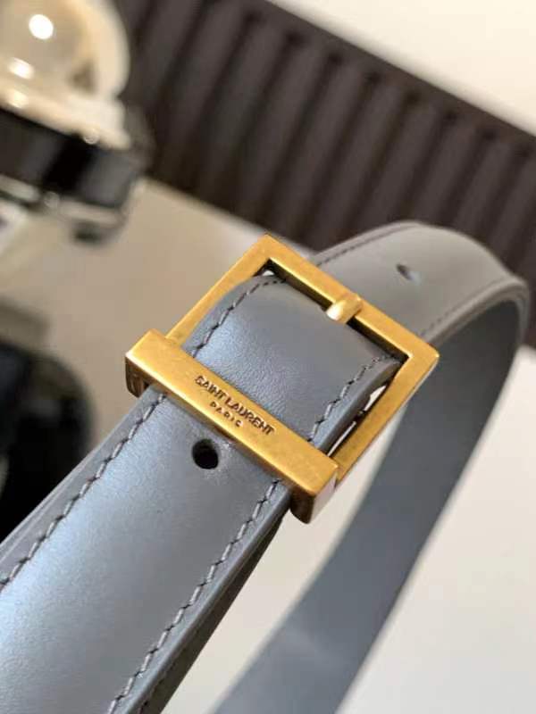 YSL Le 5 A 7  Hobo Bag In Smooth Leather