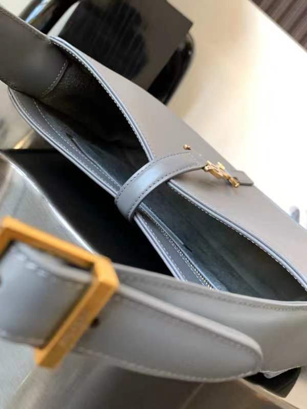 YSL Le 5 A 7  Hobo Bag In Smooth Leather