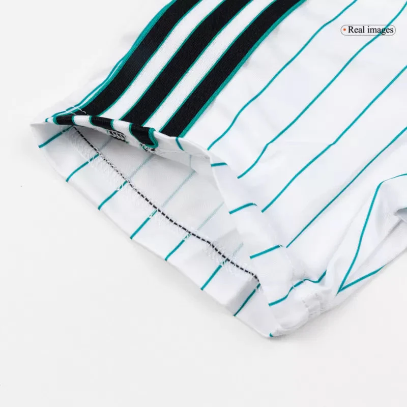 Liverpool Icon Soccer Jersey 2025/26