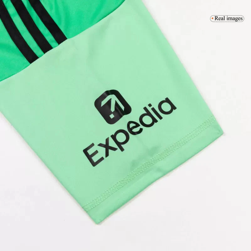 Liverpool Goalkeeper Soccer Jersey 2025/26 - Green
