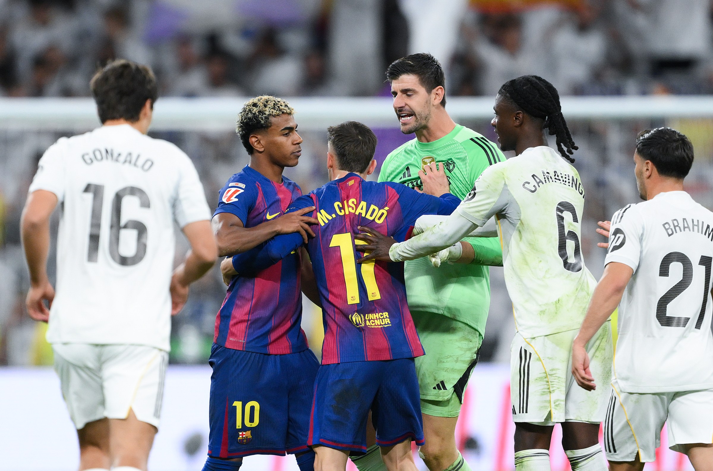 🔥 Drama After El Clásico: Real Madrid Players “Went Too Far” With Yamal as Frenkie de Jong and Raphinha Defend the Teen Star