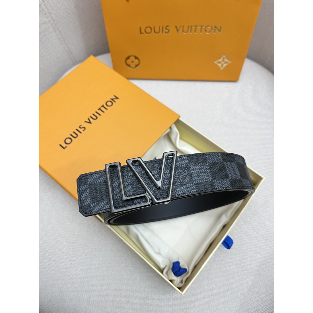 Louis Vuitton LV Cowhide Men's Belt  40MM - KAIROO