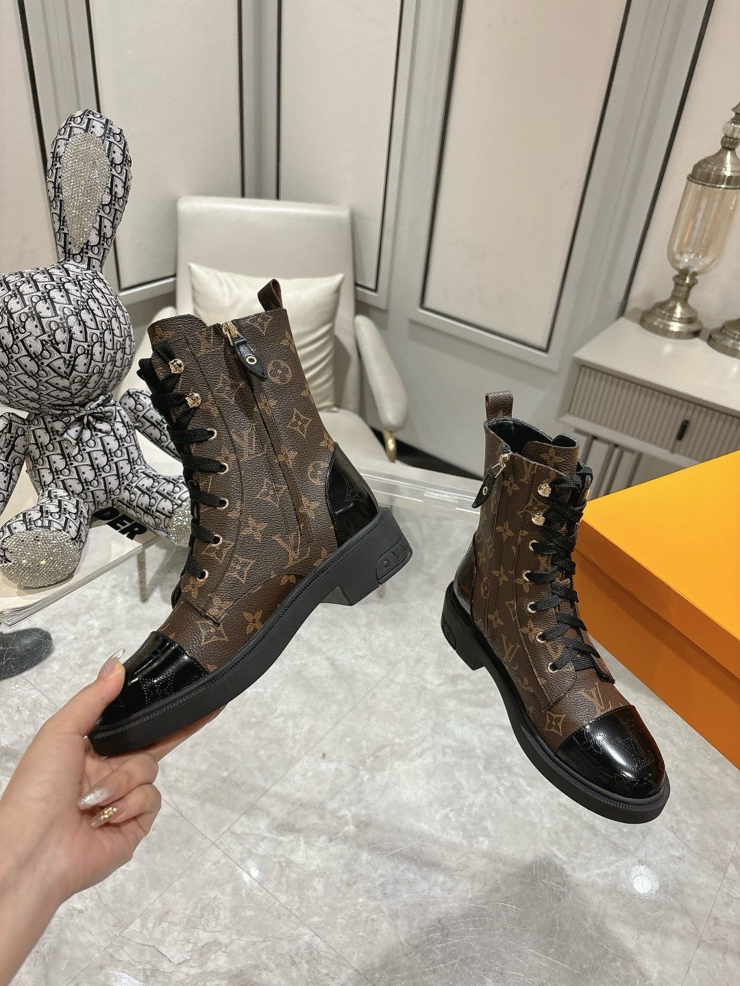 Louis Vuitton LV  Metropolis Flat Ranger Boots - KAIROO
