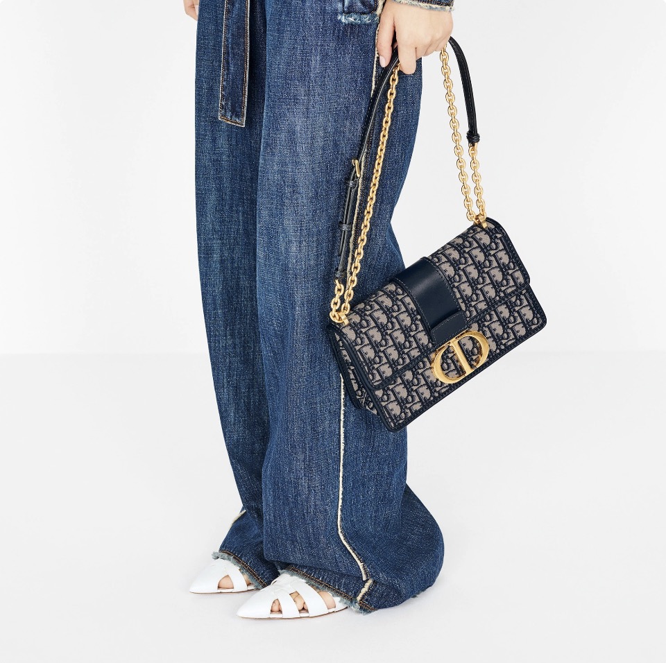 Dior 30 Montaigne Oblique Jacquard  CD Metal Buckle Flap Crossbody Bag - KAIROO