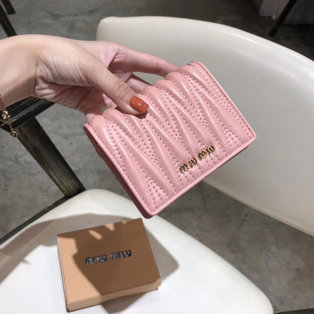 Miu Miu Matelassé Logo Bi-fold Compact Wallet - KAIROO