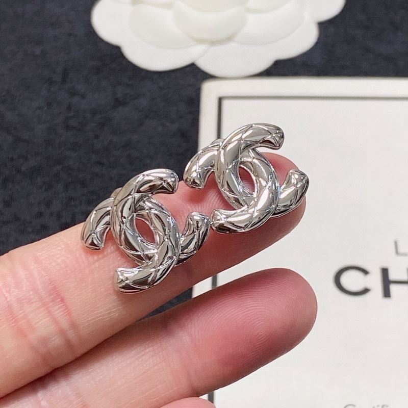 Chanel CC Logo Stud Earrings - KAIROO