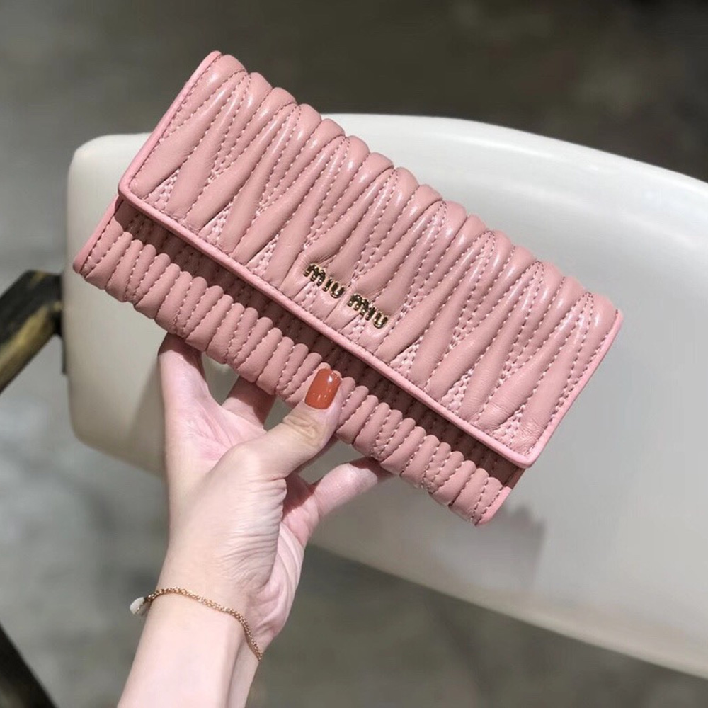 Miu Miu Matelassé Logo Flap Long Wallet - KAIROO