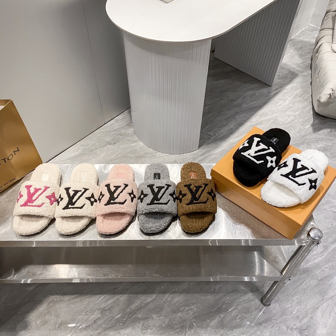 Louis Vuitton LV  Paseo Comfort Flat Sandal (Shearling Edition) - KAIROO