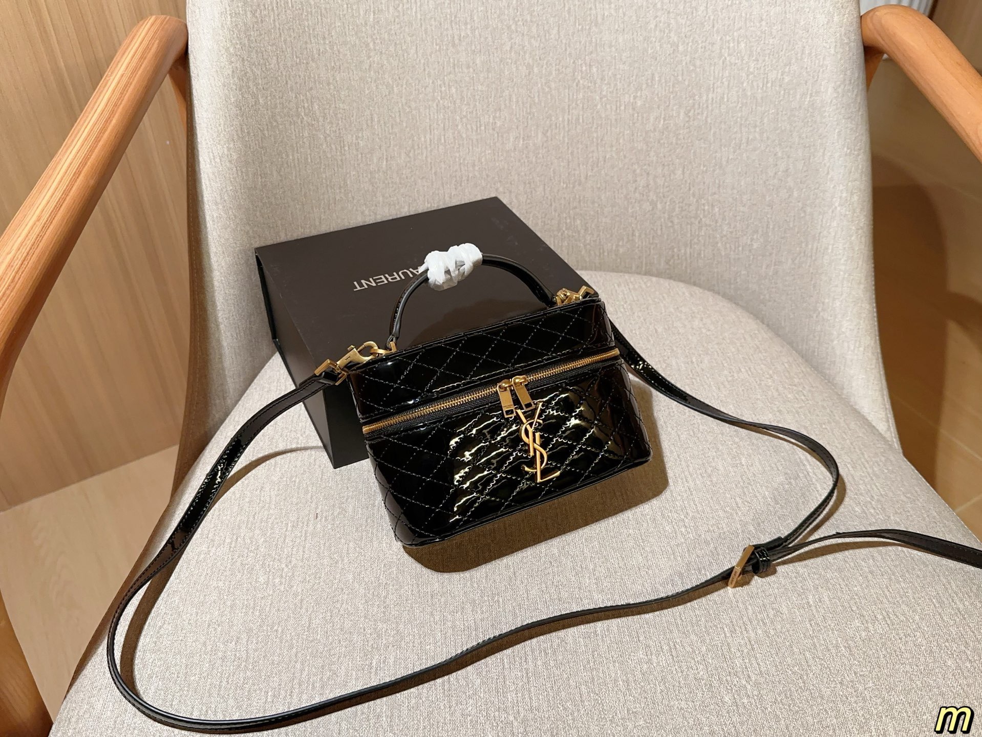 Saint Laurent YSL Quilted Patent Leather Vanity Case - KAIROO