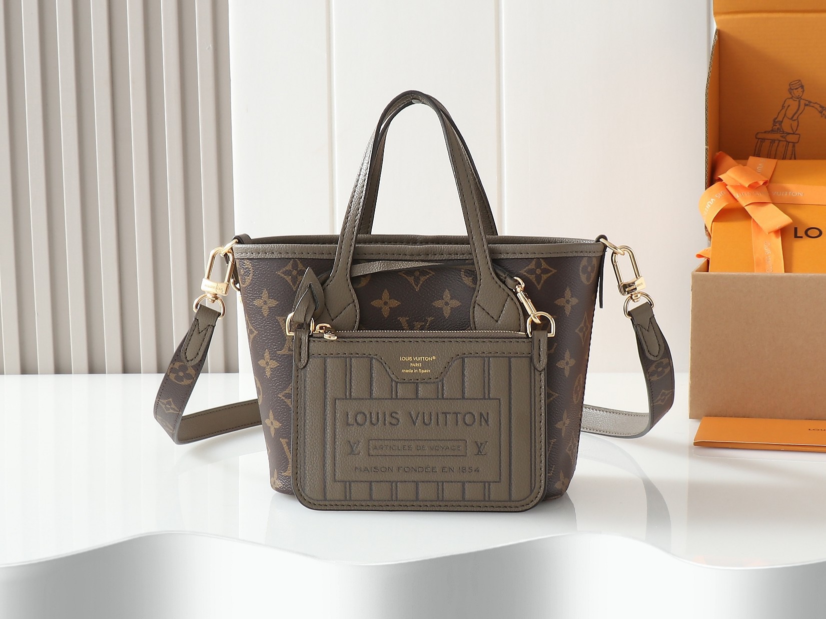 Louis Vuitton LV  Neverfull Bandoulière Inside Out BB Handbag - KAIROO