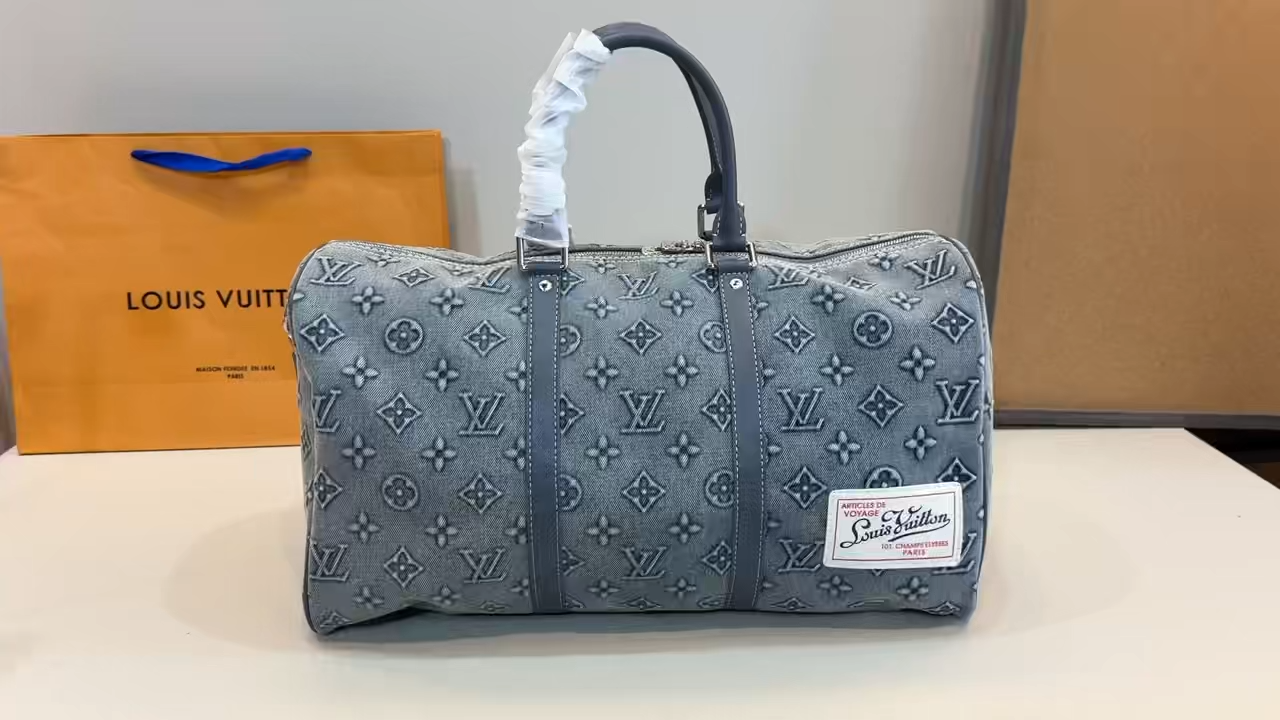Louis Vuitton LV  Keepall Bandoulière 45 Travel Bag - KAIROO