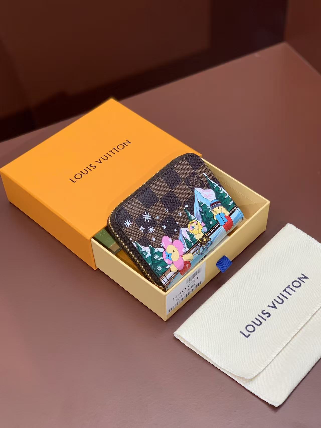 Louis Vuitton LV  Zippy Coin Purse (Vivienne Holiday 2023 Edition) - KAIROO