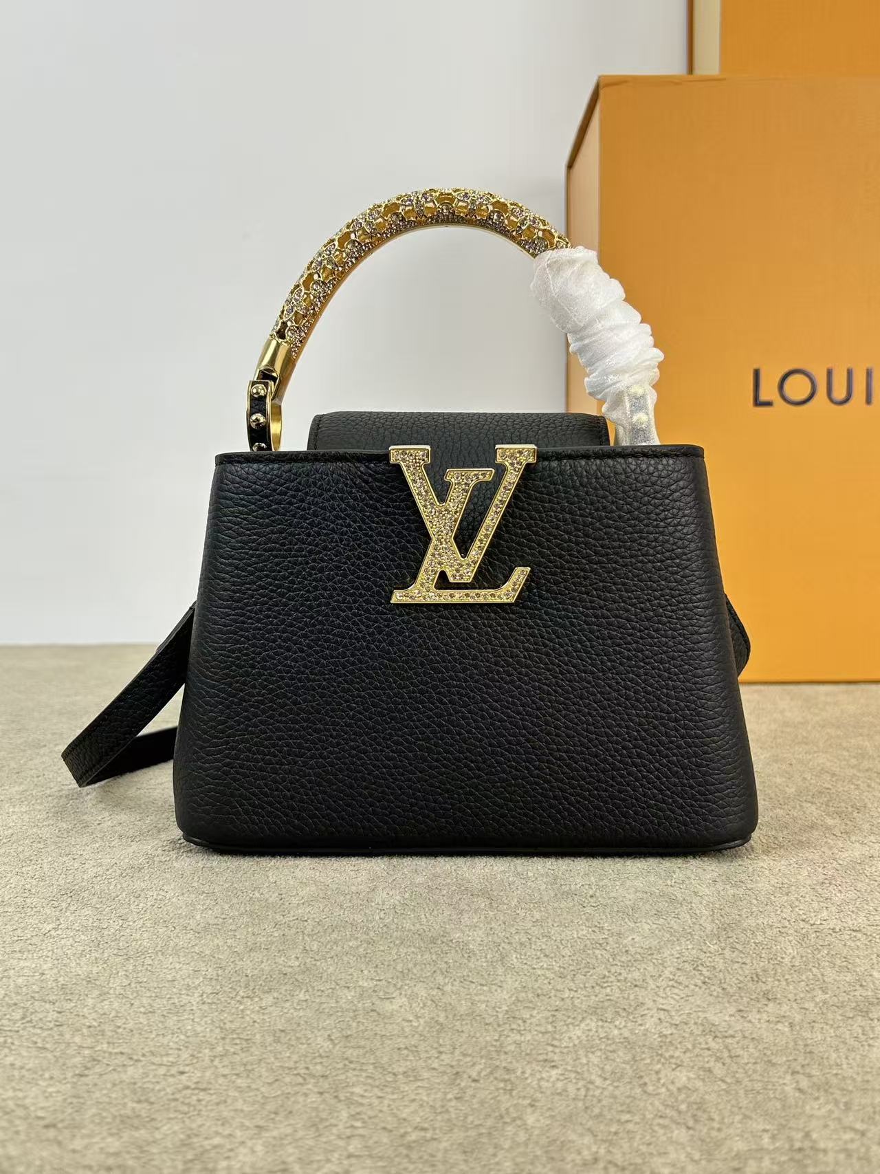Louis Vuitton LV  Capucines （15A Master Version） - KAIROO