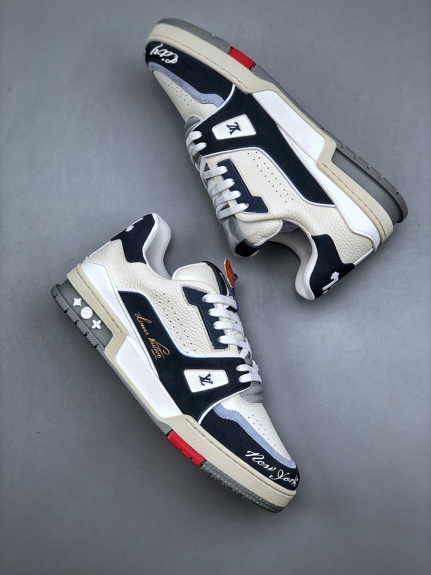 Louis Vuitton LV  Trainer Sneakers High Quality - KAIROO