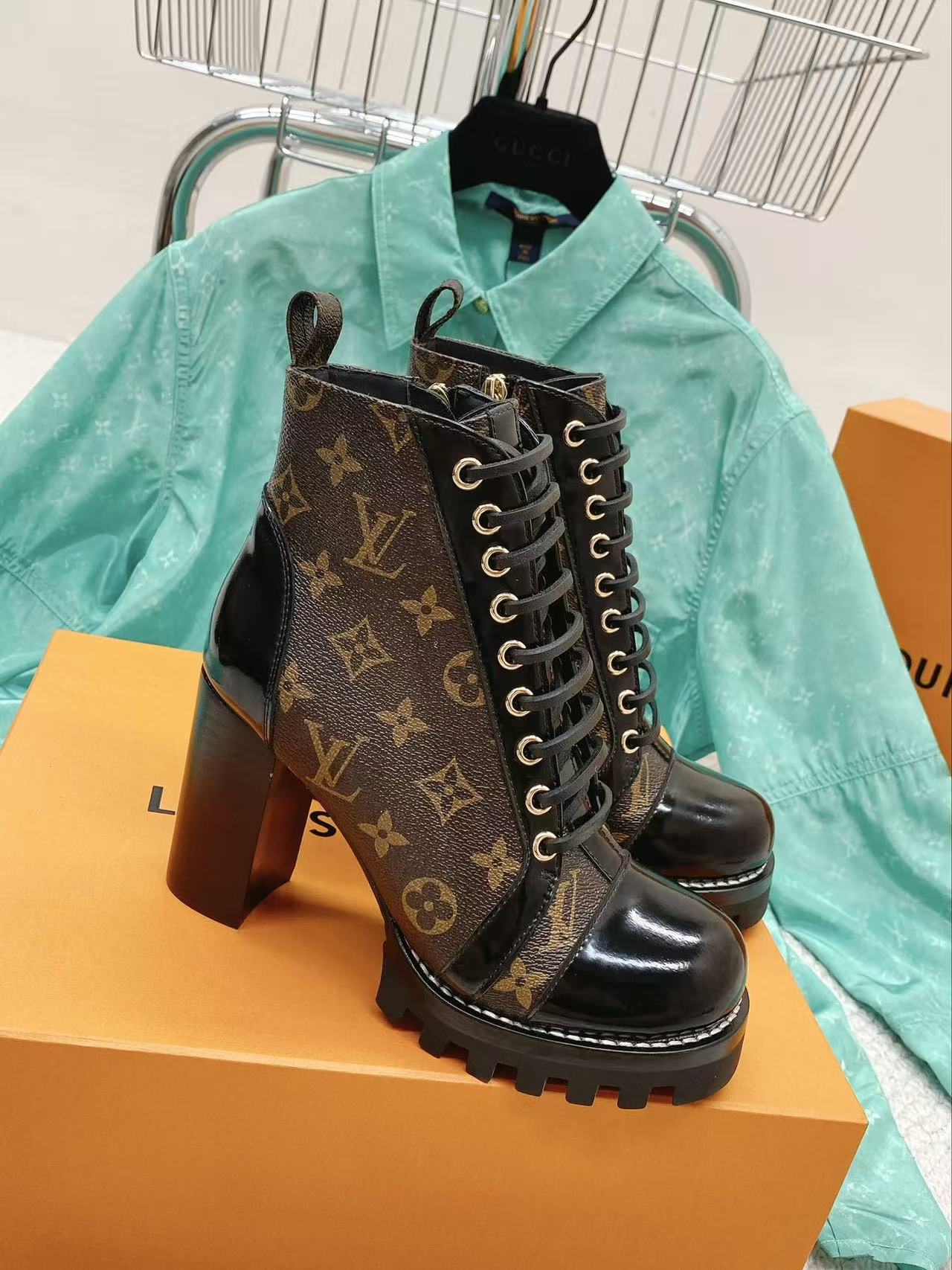 Louis Vuitton LV  Star Trail Ankle Boots - KAIROO