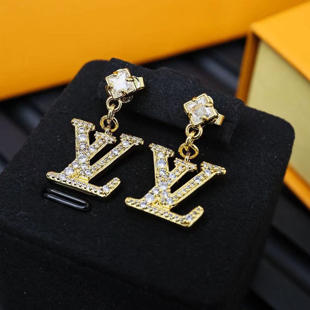 Louis Vuitton LV  Diamond-Effect LV Drop Earrings - KAIROO