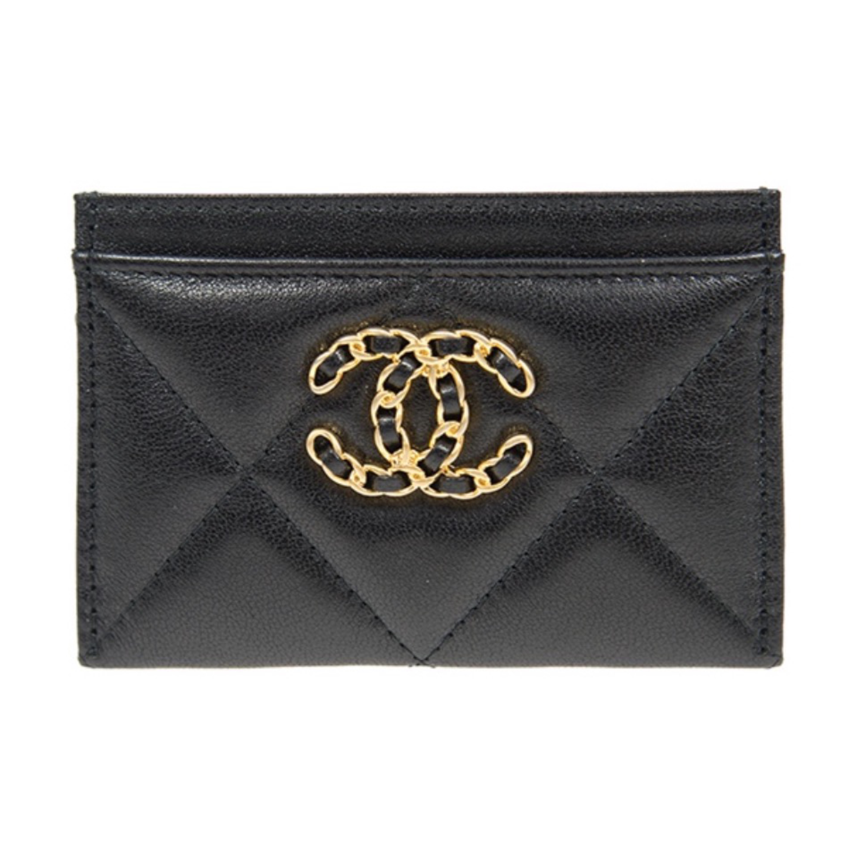 Chanel Diamond Quilted Buttery Lamb Chain CC Logo Card Slot Holder - KAIROO