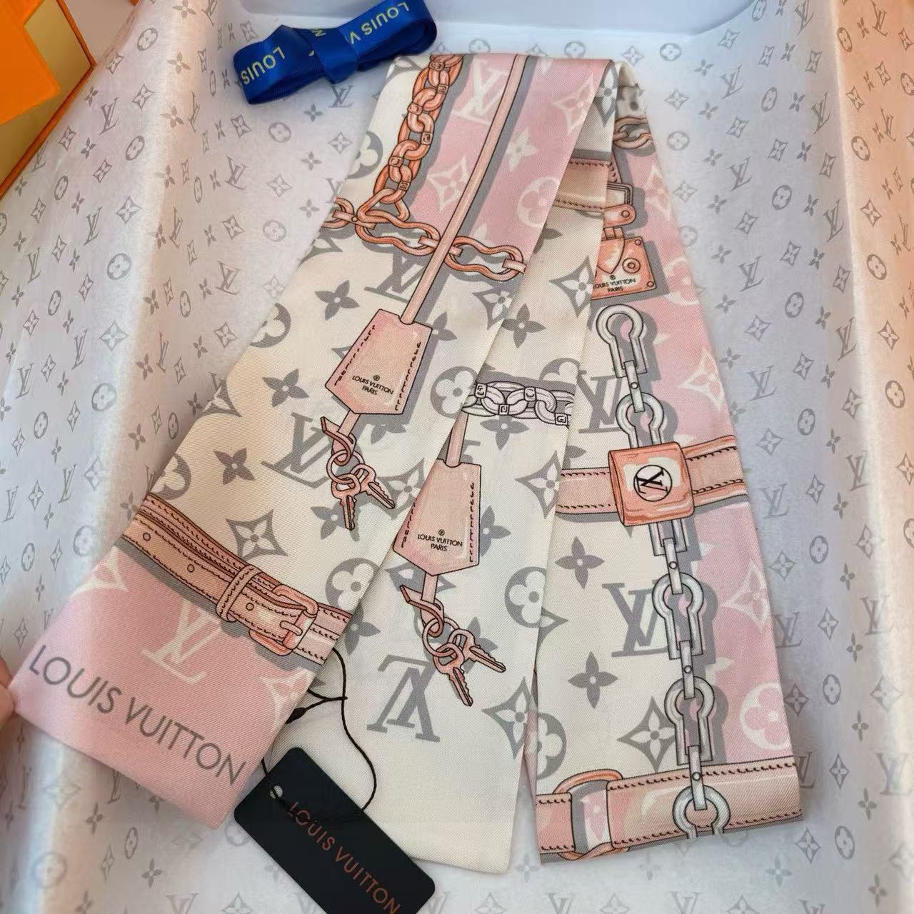 Louis Vuitton LV  Scarf / Bandeau - KAIROO