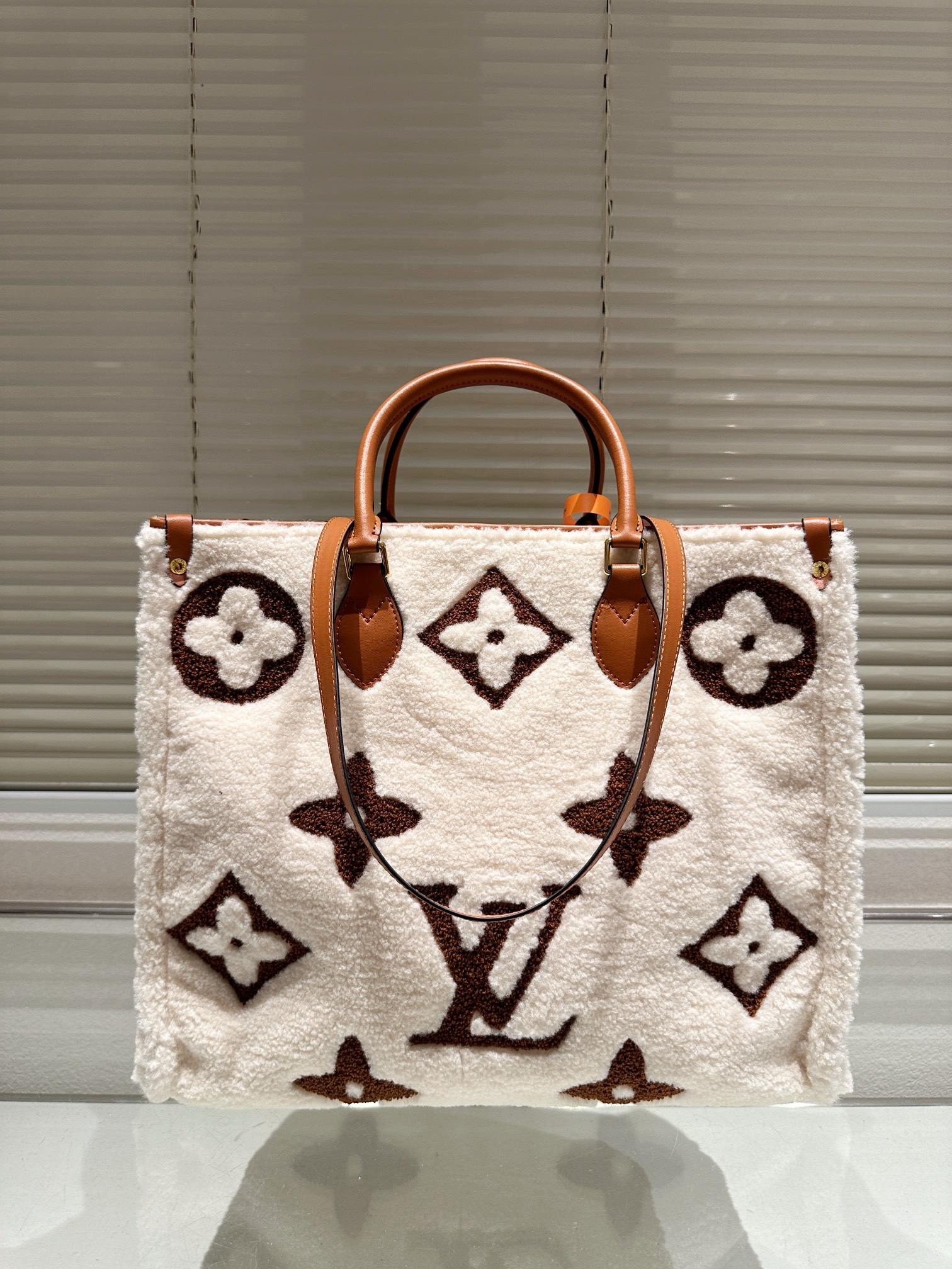 Louis Vuitton LV  OnTheGo GM - KAIROO