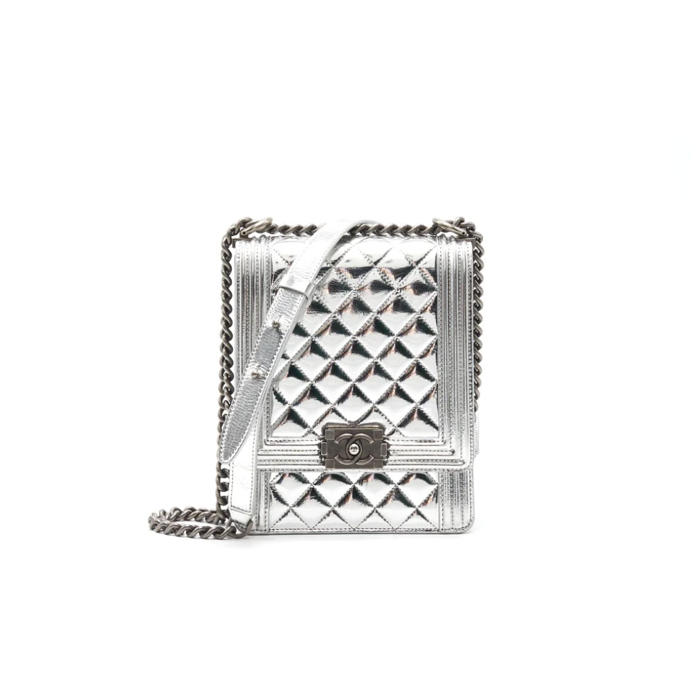 Chanel Diamond Quilted Caviar Leather Boy Turn-Lock Chain Strap Phone Bag - KAIROO