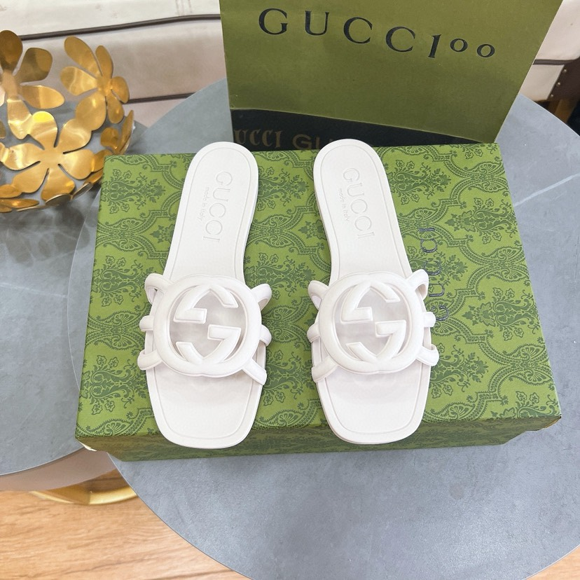 Gucci Blondie Rubber Slide Sandal with Interlocking G - KAIROO