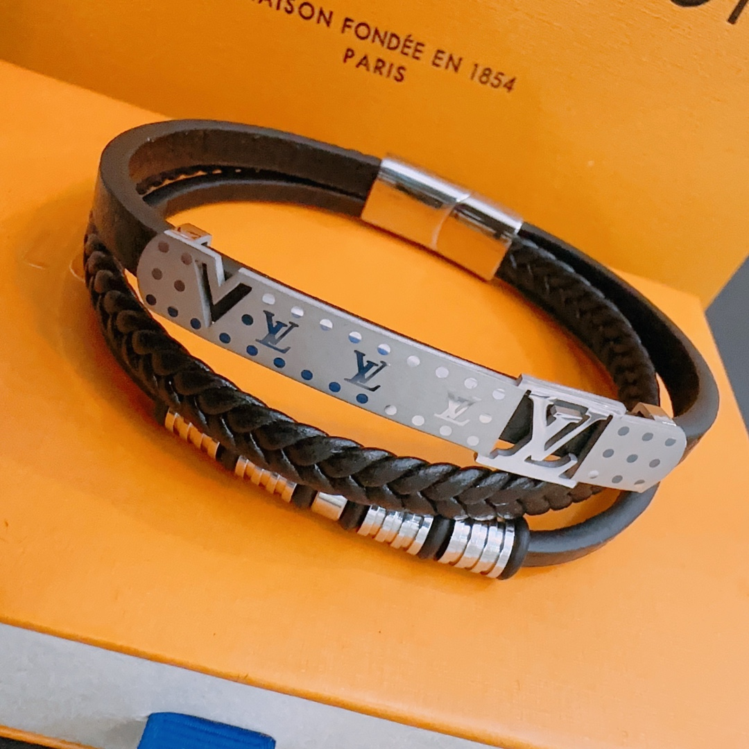 Louis Vuitton LV  Triple-Strand Braided Leather Bracelet - KAIROO