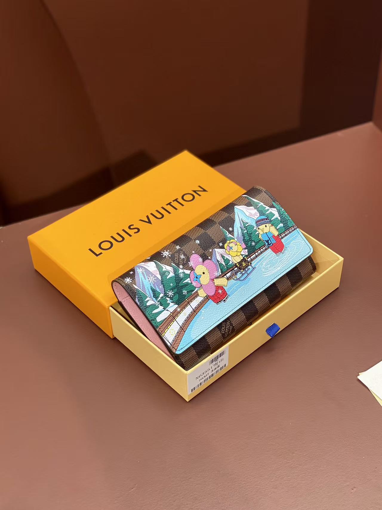 Louis Vuitton LV  Victorine Wallet (Vivienne Holiday 2023 Edition) - KAIROO