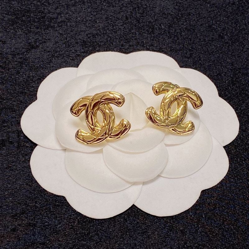 Chanel CC Logo Stud Earrings - KAIROO