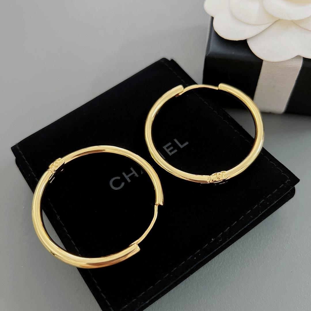 Chanel Classic Gold-Tone Hoop Earrings - KAIROO