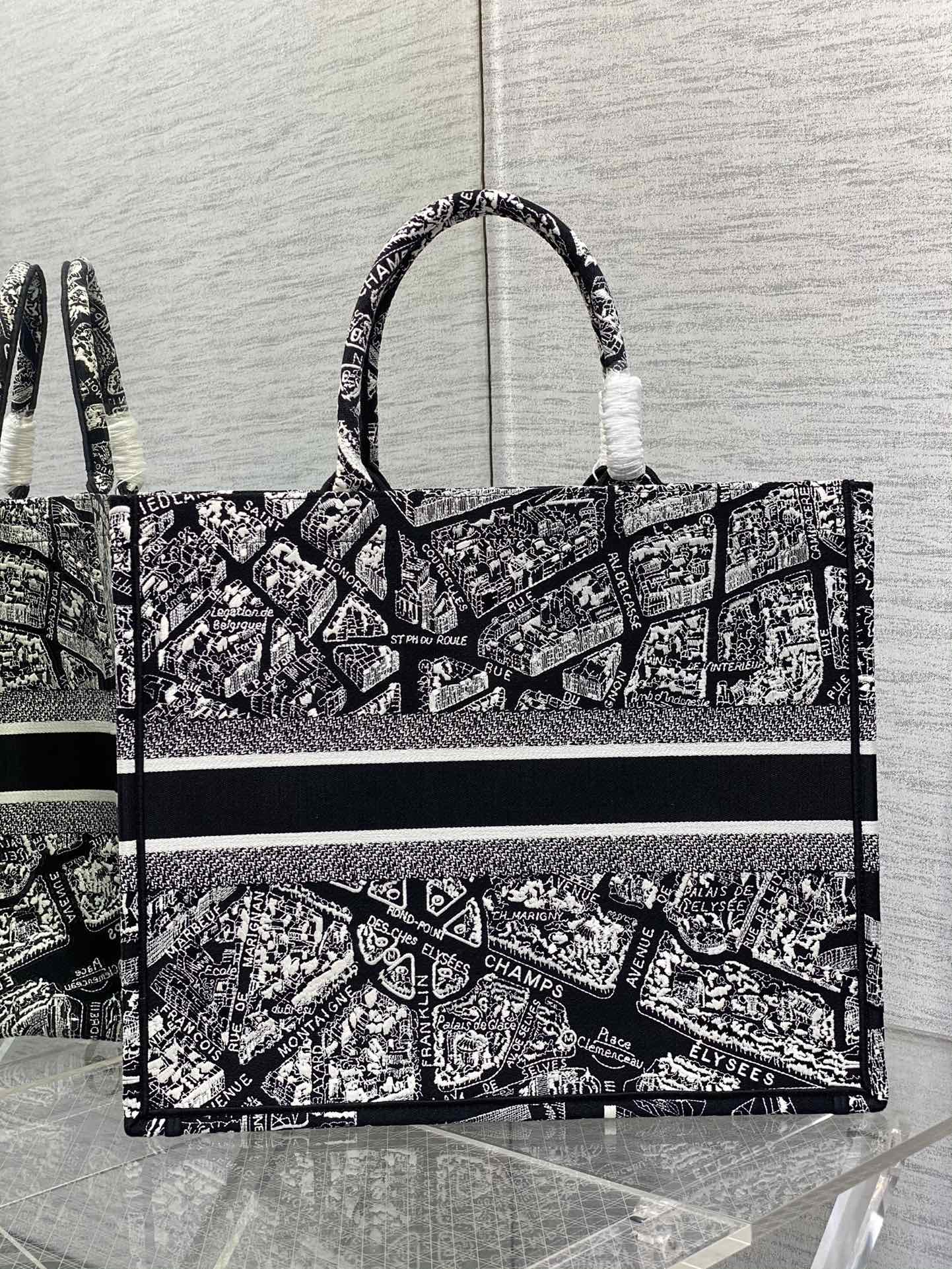 Dior Book Tote Paris Street Map Black and White Monochrome Embroidery/ Top Version - KAIROO