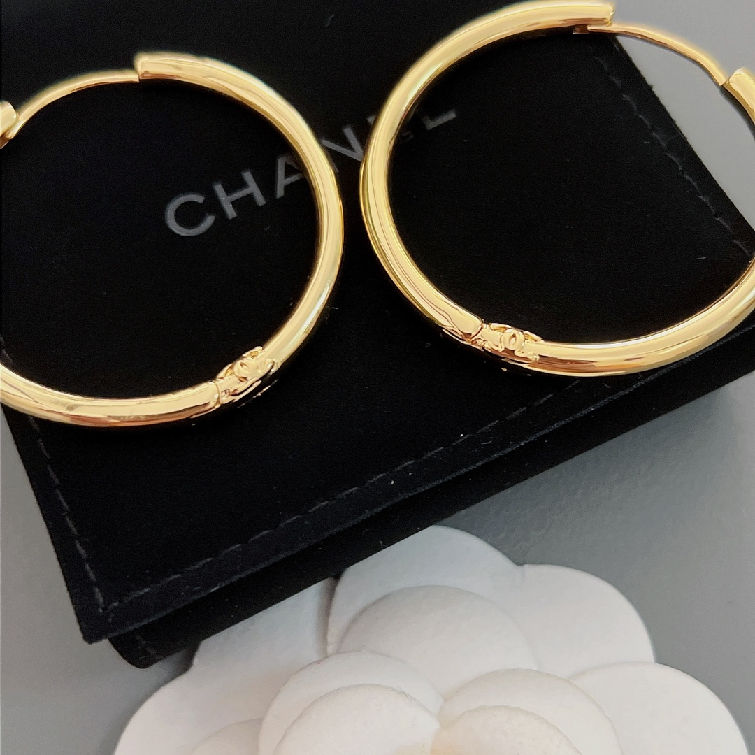 Chanel Classic Gold-Tone Hoop Earrings - KAIROO