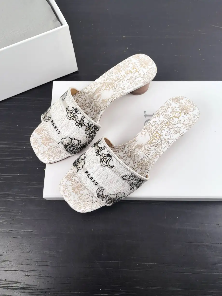 Dior Christian Dior Ribbon Embroidery Low Heel Mule Sandal Collection - KAIROO