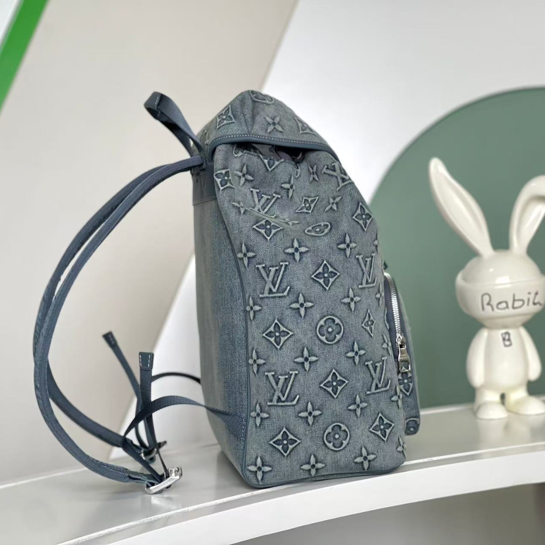 Louis Vuitton LV  Monogram Denim Montsouris Backpack（10A Mirror Version ） - KAIROO